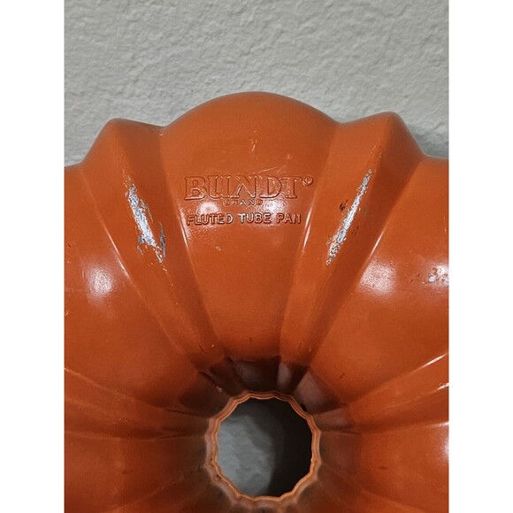 VTG Bundt Brand Northland Aluminum Fluted Tube Ombre 10" Cake Pan - Picture 4 of 11